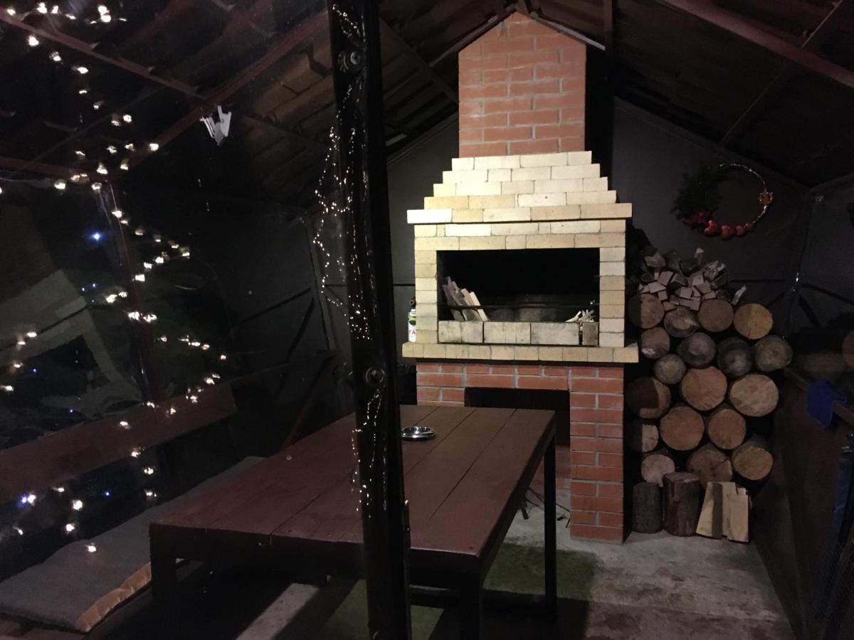 Mini-Hotel Serpanok マイコリチン エクステリア 写真