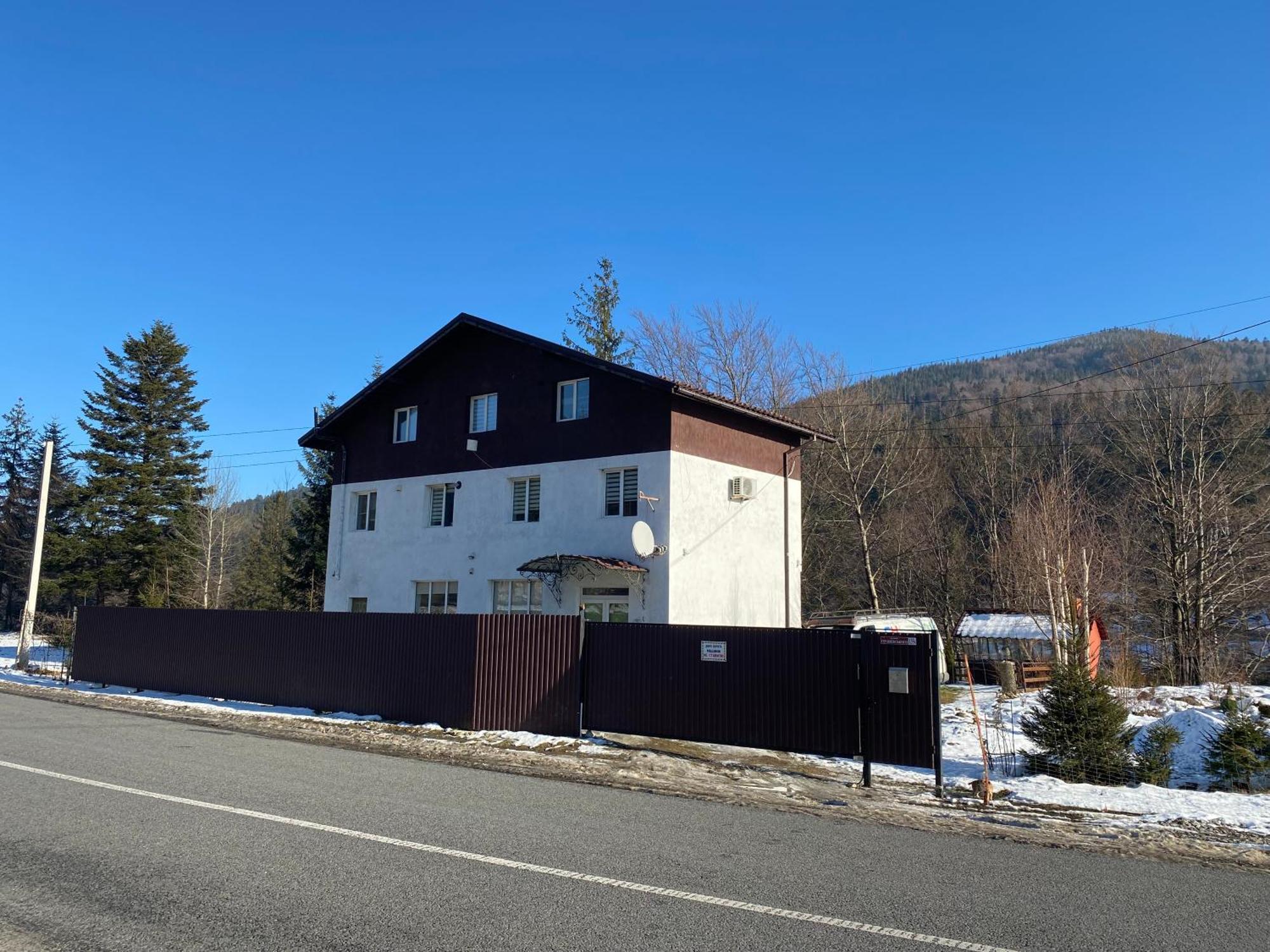 Mini-Hotel Serpanok マイコリチン エクステリア 写真
